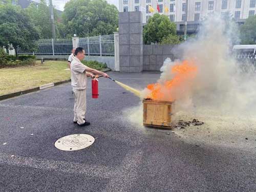 圖片3.jpg “人人講安全、個個會應急”——上海創力集團開展“安全月”消防演習活動(圖3)