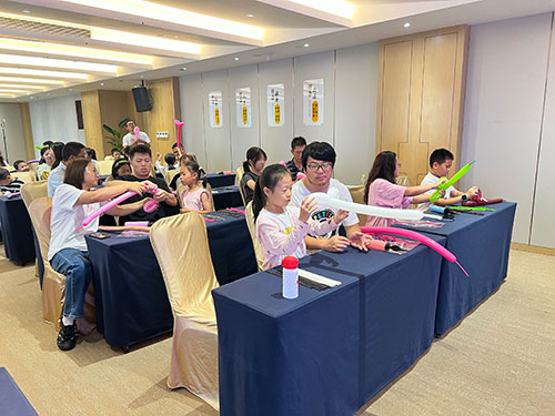 過層.jpg 【月滿華誕 匠心傳情】創力集團舉辦“團圓慶華誕”親子活動?(圖2)