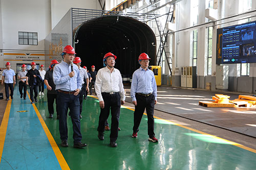 中國(guó)工程院院士謝和平一行蒞臨創(chuàng)力集團(tuán)考察指導(dǎo)(圖3) 中國(guó)工程院院士謝和平一行蒞臨創(chuàng)力集團(tuán)考察指導(dǎo)(圖3)